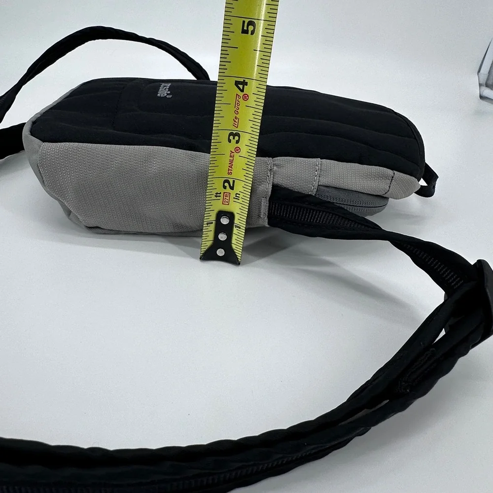 Pacsafe Venturesafe 200 PA025 Anti-Theft Crossbody‎ Gray Black Travel Shoulder